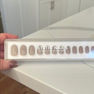 Static Nails Press-On Manicures - Chic Beige